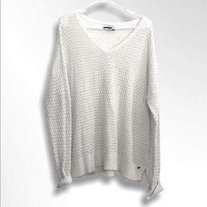 AEO White V-Neck Sweater!